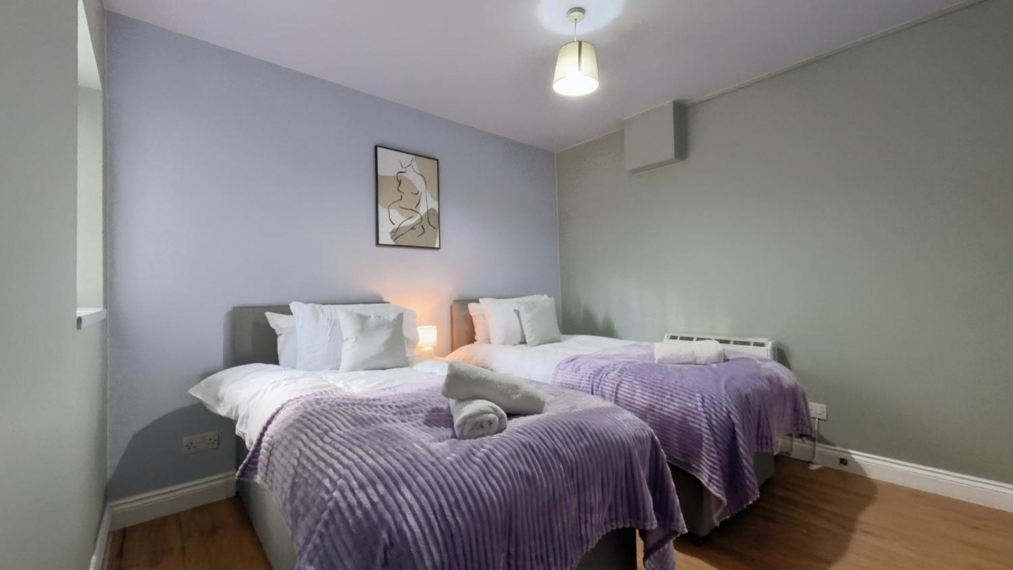Group Bookings: Up To 30 Guests Across 5 Spacious Flats! Keyless Access Free Wifi & Parking Birmingham Exterior foto