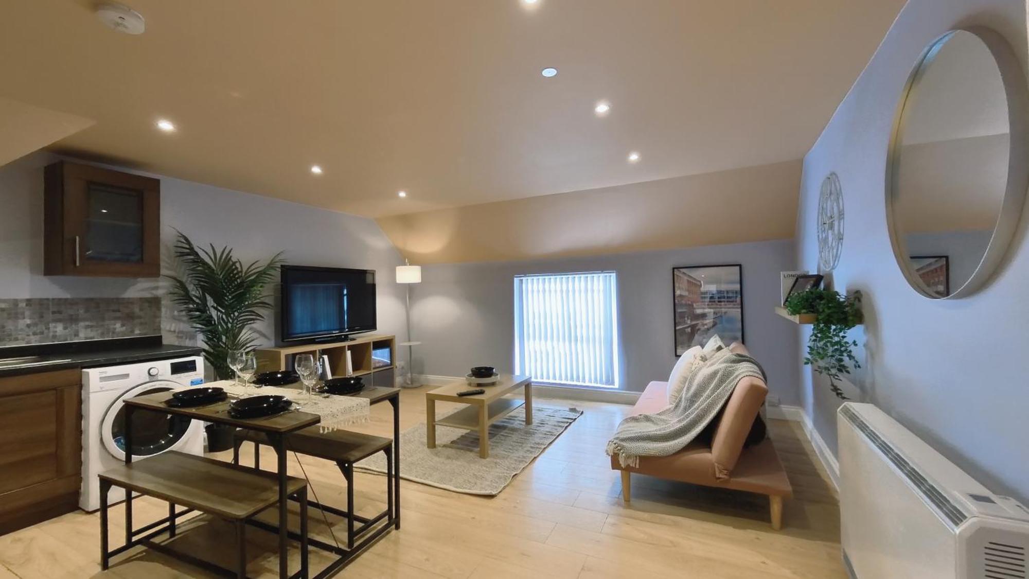 Group Bookings: Up To 30 Guests Across 5 Spacious Flats! Keyless Access Free Wifi & Parking Birmingham Exterior foto