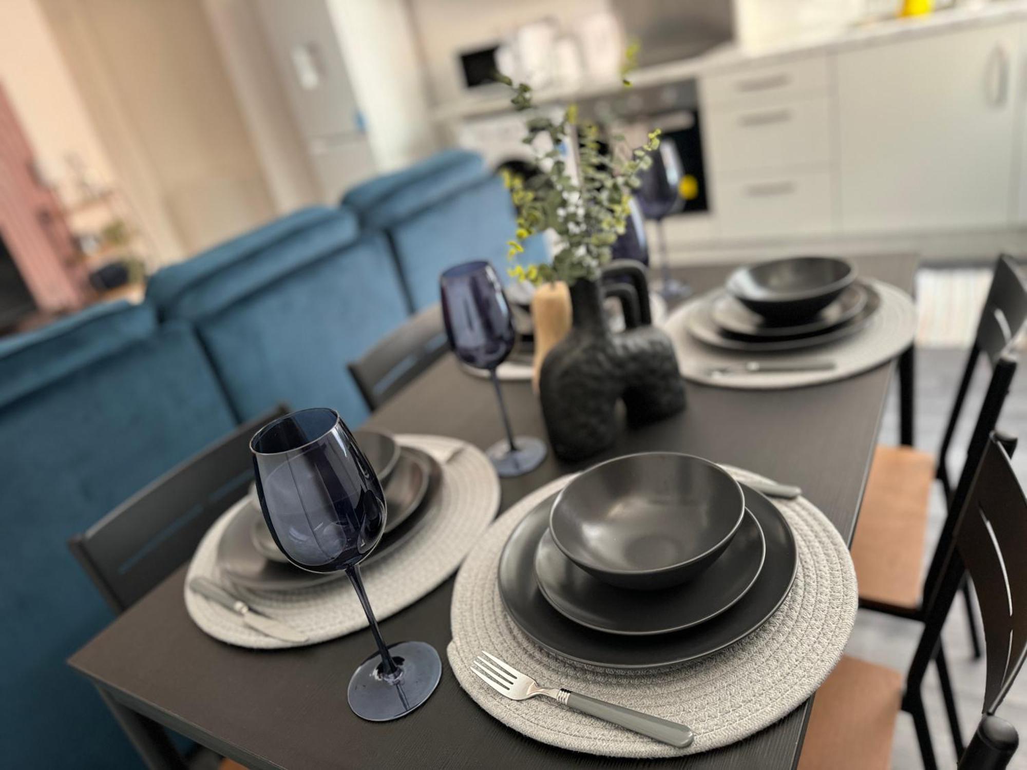 Group Bookings: Up To 30 Guests Across 5 Spacious Flats! Keyless Access Free Wifi & Parking Birmingham Exterior foto